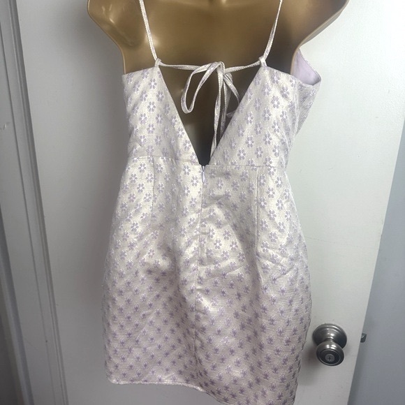 superdown Lavender Metallic Gold Floral Rosanna Strappy Back Mini Dress NWT S - Picture 9 of 16